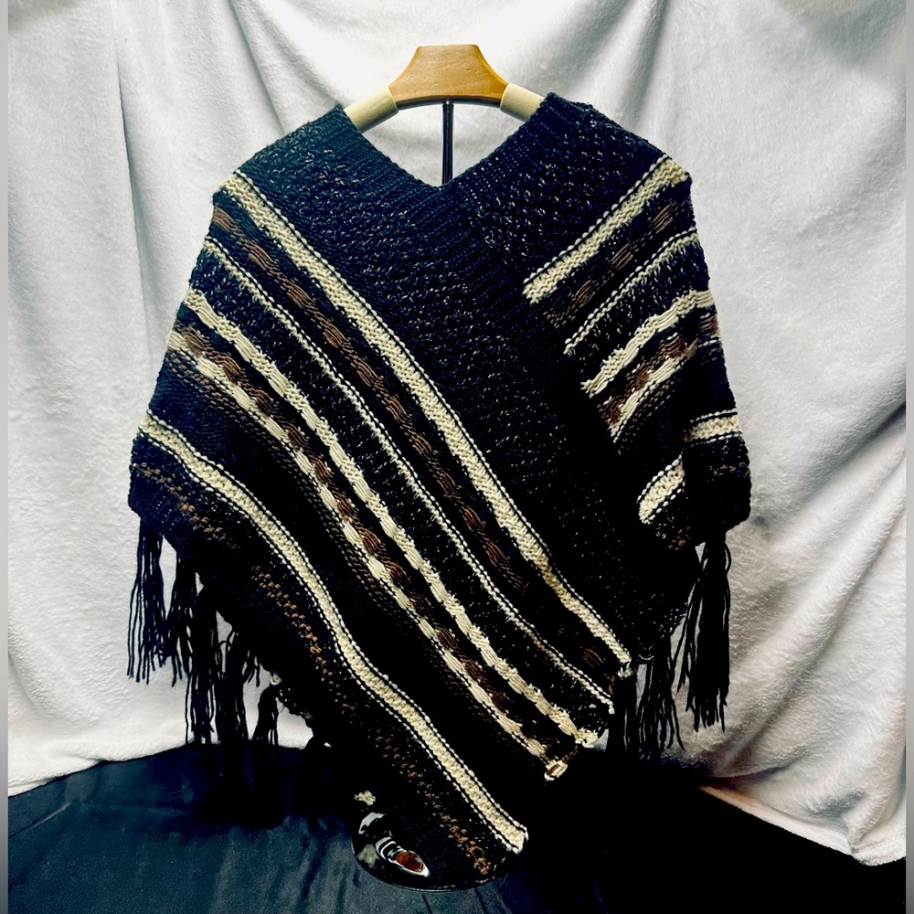 #1256 Black, Brown and White Poncho OS